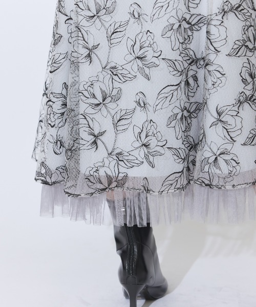 AND COUTURE（アンドクチュール）の「チュールヘムフローラルスカート（スカート・レディース・ライトグレー/ベージュ/ミント・SMALL/MEDIUM）」の11枚目の写真