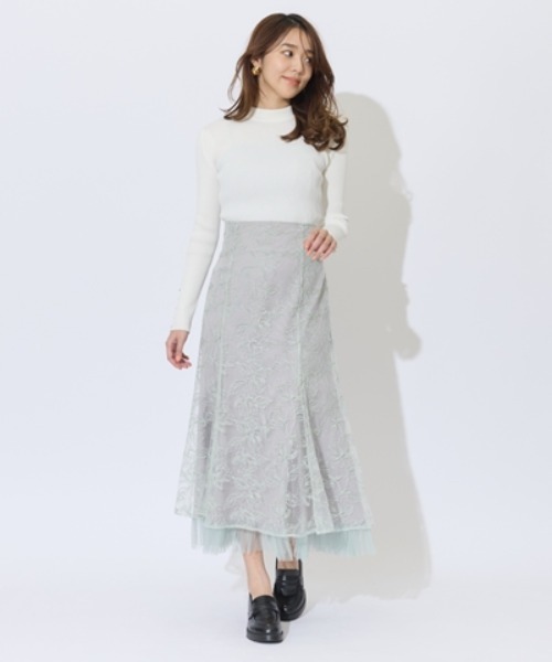 AND COUTURE（アンドクチュール）の「チュールヘムフローラルスカート（スカート・レディース・ライトグレー/ベージュ/ミント・SMALL/MEDIUM）」の17枚目の写真