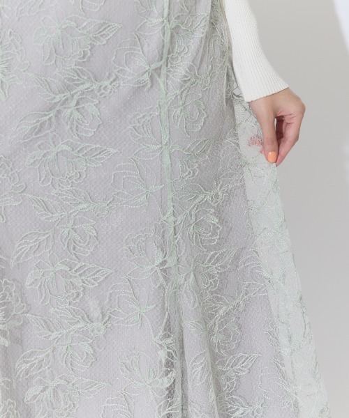 AND COUTURE（アンドクチュール）の「チュールヘムフローラルスカート（スカート・レディース・ライトグレー/ベージュ/ミント・SMALL/MEDIUM）」の19枚目の写真