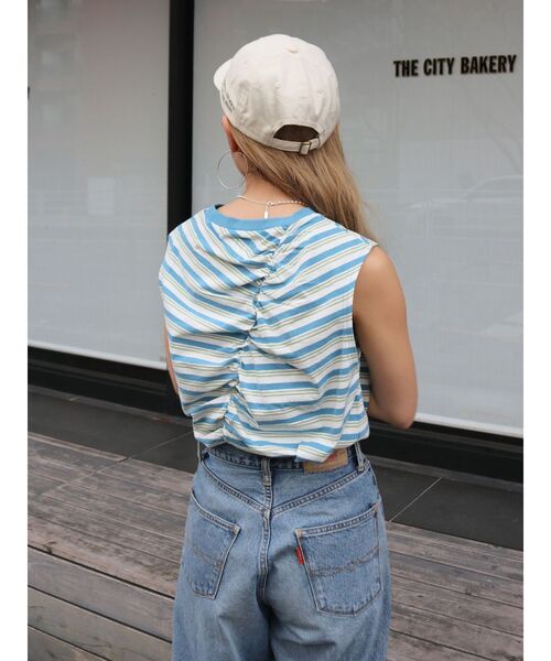 Ungrid（アングリッド）の「ギャザーデザインマルチボーダータンクトップ（タンクトップ・レディース・グリーン系その他/ブルー・FREE）」の7枚目の写真