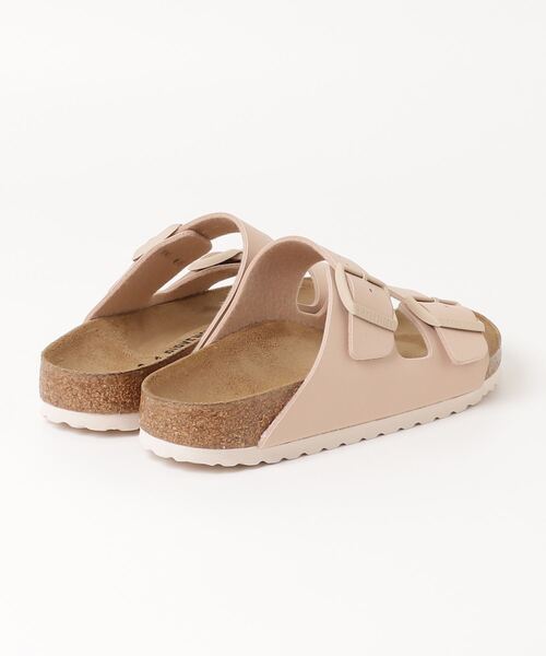 BIRKENSTOCK(ビルケンシュトック)の「【公式】ビルケンシュトック Arizona/アリゾナ ビルコフロー(サンダル・レディース・ベージュ・24cm【ナロー幅】/24.5cm【ナロー幅】/25cm【ナロー幅】/23cm【ナロー幅】)」の3枚目の写真
