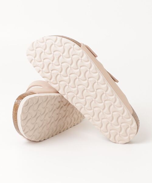 BIRKENSTOCK(ビルケンシュトック)の「【公式】ビルケンシュトック Arizona/アリゾナ ビルコフロー(サンダル・レディース・ベージュ・24cm【ナロー幅】/24.5cm【ナロー幅】/25cm【ナロー幅】/23cm【ナロー幅】)」の2枚目の写真
