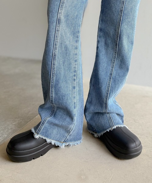 Java（ジャバ）の「【+7cmの軽量厚底】トレンド感と履きやすさ。軽量ステッチデザイン厚底サンダル《JaVaジャバコラボ》（ローファー・レディース・アイボリー/ブラック・SMALL/MEDIUM/LARGE/X-LARGE）」の7枚目の写真