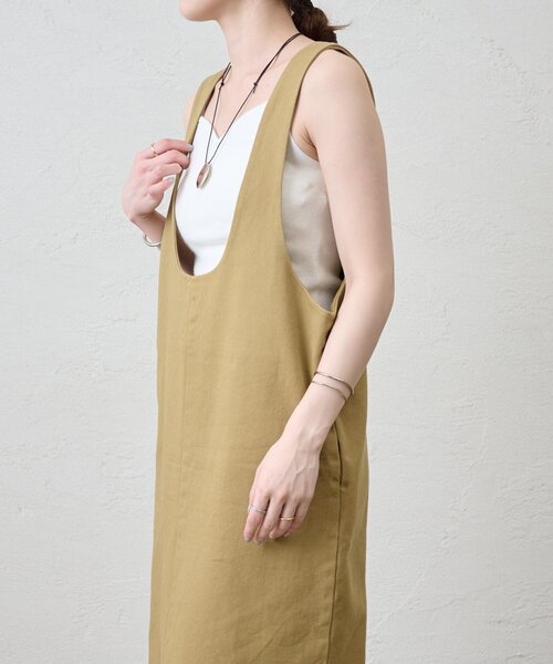 SHENERY(シーナリー)の「《シーズンムードを高めて》2WAYZIPワンピース(ワンピース・レディース・アイボリー/ブラック/キャメル・38/36)」の5枚目の写真