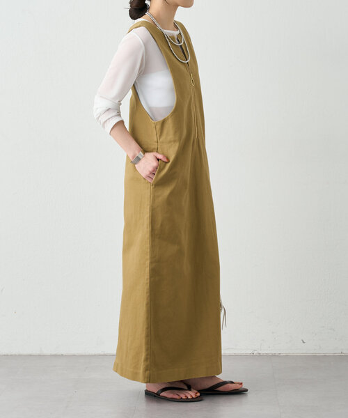 SHENERY(シーナリー)の「《シーズンムードを高めて》2WAYZIPワンピース(ワンピース・レディース・アイボリー/ブラック/キャメル・38/36)」の14枚目の写真