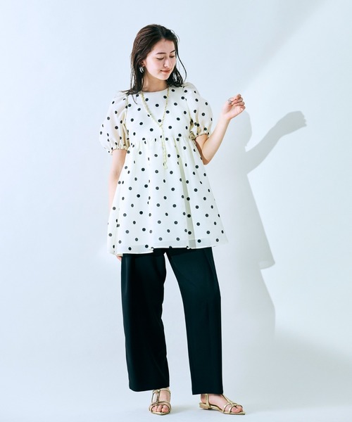 Audie a Muses(オーディアミューズ)の「タックワイドパンツ(その他パンツ・レディース・ベージュ/ブラック・38/36)」の3枚目の写真