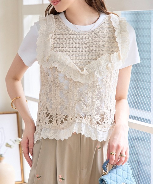 KOBE LETTUCE（コウベレタス）の「かぎ針編みレースフレアベスト（ベスト・レディース・オフホワイト/ベージュ・M）」の8枚目の写真