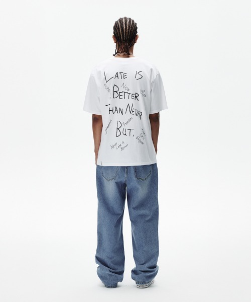 MAHAGRID(マハグリッド)の「『mahagrid/マハグリッド』 GRUNGE DOODLE TEE /グランジドゥードゥル 半袖Tシャツ(Tシャツ/カットソー・メンズ・ホワイト/チャコールグレー・M/L)」の4枚目の写真