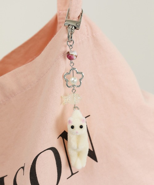 にゃー つままれ子猫 チャーム キーホルダー（チャーム）｜Monocoro