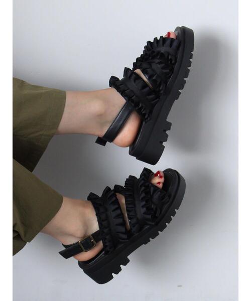 ehka sopo（エヘカソポ）の「フリルサンダル（サンダル・レディース・ブラック/キナリ/グリーン・L/M）」の3枚目の写真