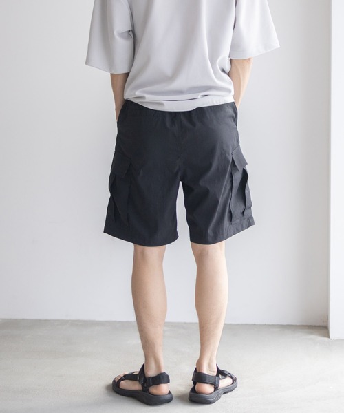 NAVY（ネイビー）の「【ポリ高弾力クロス素材を使用 】NAVY カーゴショートパンツ（カーゴパンツ・メンズ・カーキ/ブラック・M/L/XL）」の7枚目の写真