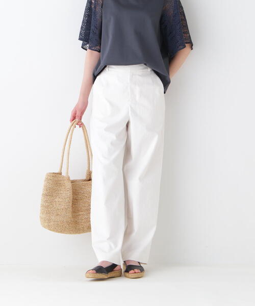 human woman(ヒューマンウーマン)の「◆【UVカット】クールマックス混ストレートパンツ(その他パンツ・レディース・ベージュ/ホワイト系その他/ブラウン・SMALL/MEDIUM)」の2枚目の写真
