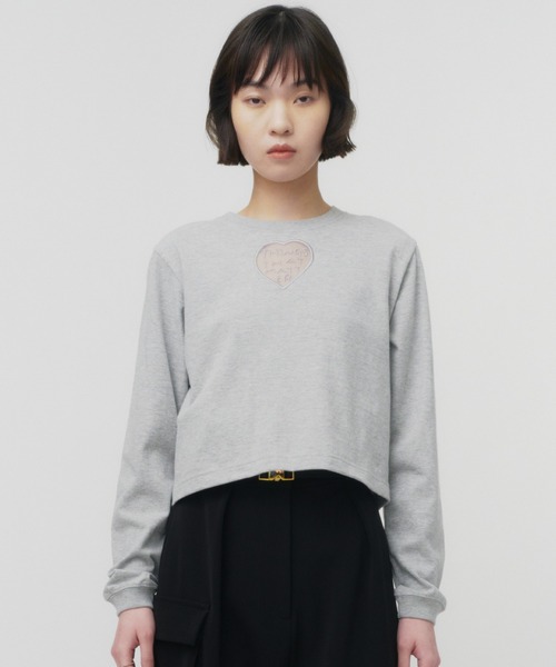 THINGS THAT MATTER（シングス ザット マター）の「TONDABAYASHI RAN × HEART CROPPED LONG SLEEVE T-SHIRT / ハートクロップドロングスリーブTシャツ（Tシャツ/カットソー・レディース・グレー/ホワイト/ブラック・FREE）」の4枚目の写真
