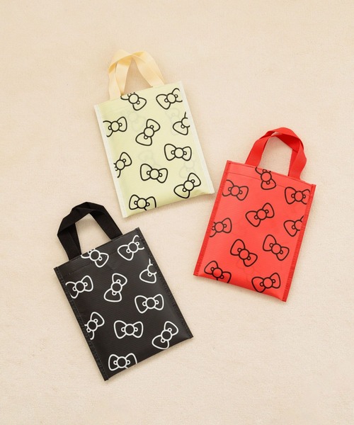 Me%（ミィパーセント）の「【HELLO KITTY】レジャーシート 319769（アウトドアグッズ・レディース・ブラック/アイボリー/レッド・FREE）」の16枚目の写真