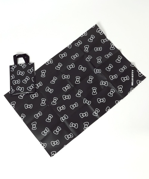 Me%（ミィパーセント）の「【HELLO KITTY】レジャーシート 319769（アウトドアグッズ・レディース・ブラック/アイボリー/レッド・FREE）」の12枚目の写真