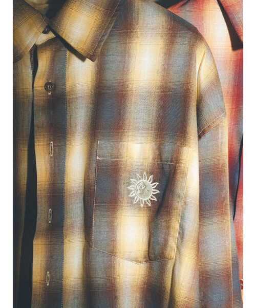 EVRIS(エヴリス)の「SUNNYチェックオーバーサイズシャツ(シャツ/ブラウス・レディース・レッド/ブラック/イエロー・FREE)」の17枚目の写真