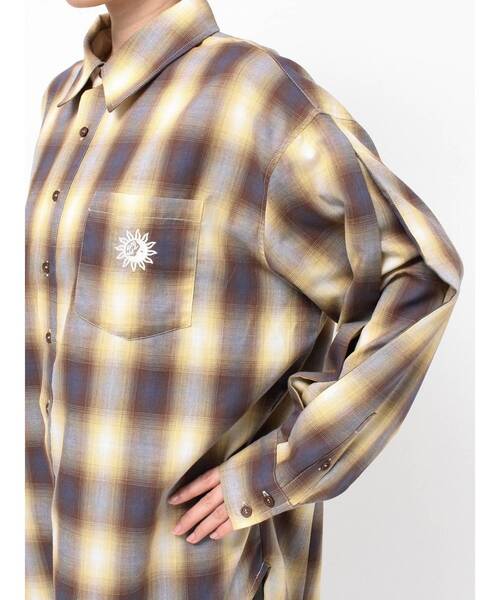 EVRIS(エヴリス)の「SUNNYチェックオーバーサイズシャツ(シャツ/ブラウス・レディース・レッド/ブラック/イエロー・FREE)」の12枚目の写真