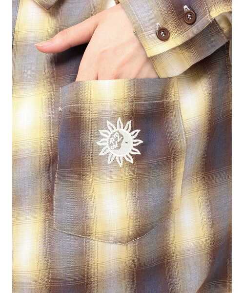 EVRIS(エヴリス)の「SUNNYチェックオーバーサイズシャツ(シャツ/ブラウス・レディース・レッド/ブラック/イエロー・FREE)」の13枚目の写真