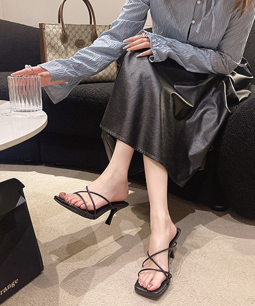 MILAE(ミレ)の「細ストラップヒールパンプス(パンプス・レディース・ゴールド/シルバー/ブラック・23.5/23/24.5/24)」の20枚目の写真