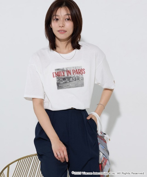 Pierrot（ピエロ）の「【EMILY IN PARIS】ロゴTシャツ（Tシャツ/カットソー・レディース・オフホワイト/ホワイト系その他・M/L）」の13枚目の写真