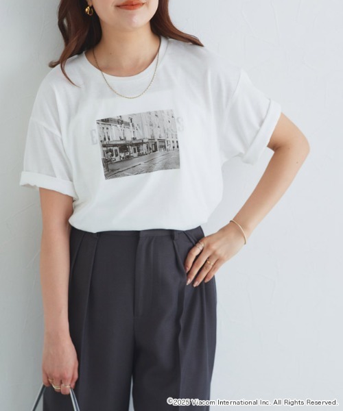 Pierrot（ピエロ）の「【EMILY IN PARIS】ロゴTシャツ（Tシャツ/カットソー・レディース・オフホワイト/ホワイト系その他・M/L）」の17枚目の写真