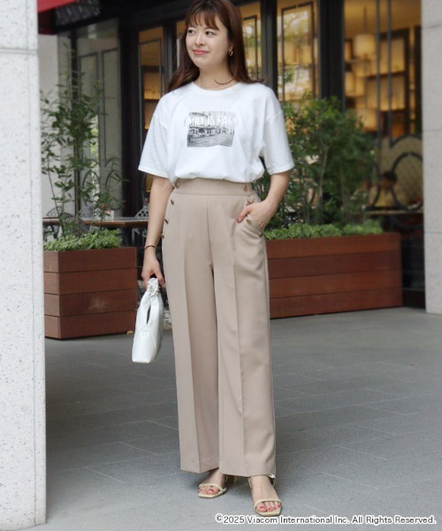 Pierrot（ピエロ）の「【EMILY IN PARIS】ロゴTシャツ（Tシャツ/カットソー・レディース・オフホワイト/ホワイト系その他・M/L）」の22枚目の写真