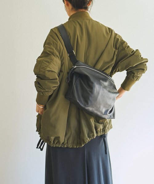 セール】《本革》スクエアショルダーバッグ（ショルダーバッグ