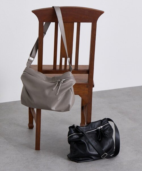 ビアズリー BEARDSLEY バッグ  soeur ビアズリー BEARDSLEY レザーボディバッグ （beige