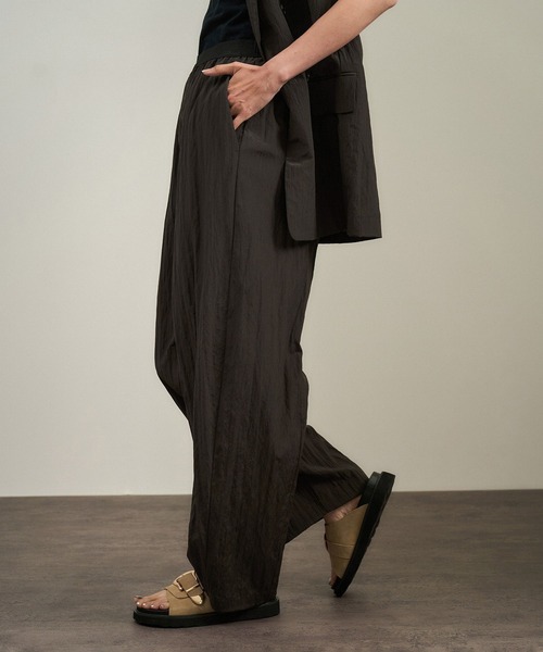 SALON adam et rope'（サロン アダム エ ロペ）の「ウールナイロンワッシャーパンツ（その他パンツ・レディース・ブラウン/ブラック・FREE）」の6枚目の写真