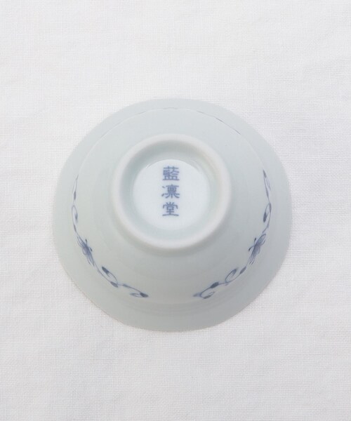 212 KITCHEN STORE(トゥワントゥキッチンストア)の「藍凛堂 八角珍味鉢 菊唐草(食器・レディース・その他・00)」の5枚目の写真