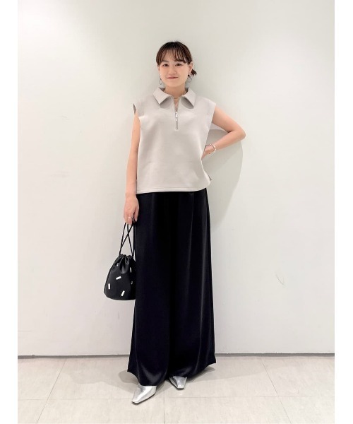 allureville(アルアバイル)の「サテンイージーパンツ(その他パンツ・レディース・ベージュ/ブラック/ブラウン・1/2)」の13枚目の写真