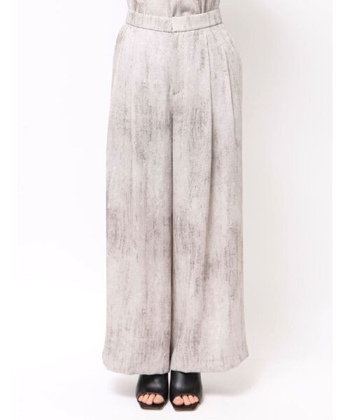 TONAL(トーナル)の「ニュアンス柄ワイドパンツ(その他パンツ・レディース・グレー/ブラウン・MEDIUM)」の10枚目の写真