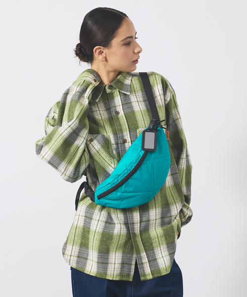 WEEKEND(ER)(ウィークエンダー)の「【WEEKEND(ER)/ウィークエンダー】QUILTED FUNNYPACK /ボディバッグ/アウトドア【WEB限定】(ボストンバッグ・メンズ・ブラウン系その他/ベージュ系その他/ブラック/ブルー・フリー)」の5枚目の写真
