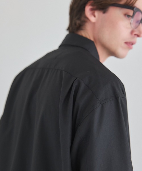 MAISON CLUB(メゾンクラブ)の「【MAISON CLUB】Polyester Nylon Coach Shirt Jacket KKP/ ポリエステルナイロンコーチジャケット(ブルゾン・メンズ・ホワイト/グレー/ブラック・L/M)」の13枚目の写真