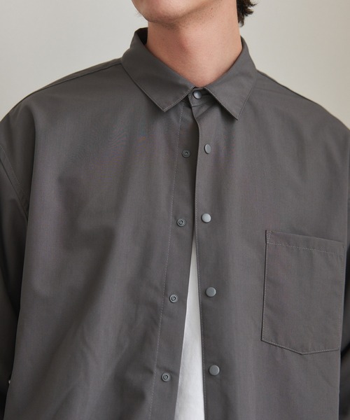 MAISON CLUB(メゾンクラブ)の「【MAISON CLUB】Polyester Nylon Coach Shirt Jacket KKP/ ポリエステルナイロンコーチジャケット(ブルゾン・メンズ・ホワイト/グレー/ブラック・L/M)」の20枚目の写真