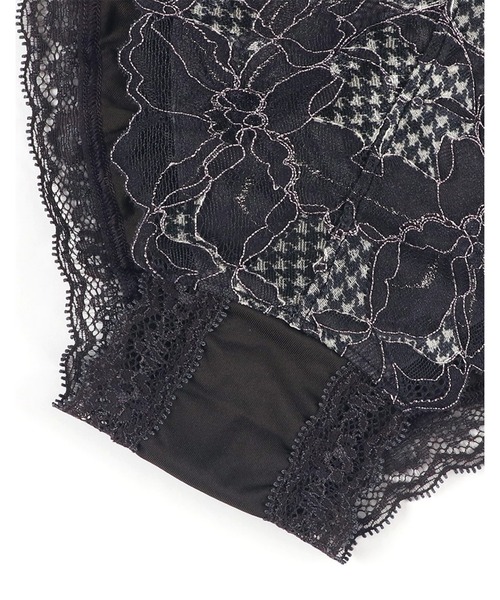 WACOAL（ワコール）の「「SUHADA ONE」　ショーツ（ショーツ・レディース・ターコイズブルー/ライトブラウン/ライラック系/ベージュ/ブラック/クリーム/サーモンピンク・M/L）」の9枚目の写真