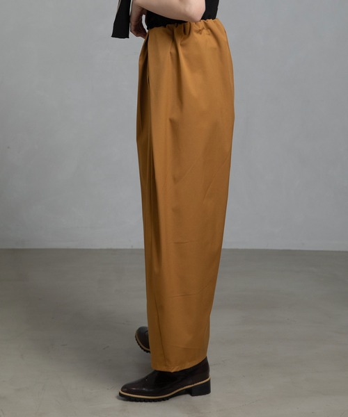 MARECHAL TERRE（マルシャルテル）の「【UV機能付き】タックギャザーセミワイドパンツ（その他パンツ・レディース・チャコールグレー/キャメル/カーキ/ライトベージュ/ブラック・LARGE/MEDIUM/SMALL）」の7枚目の写真