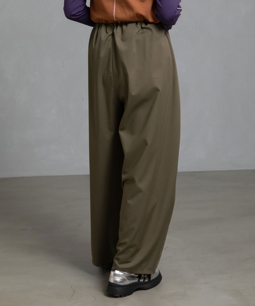 MARECHAL TERRE（マルシャルテル）の「【UV機能付き】タックギャザーセミワイドパンツ（その他パンツ・レディース・チャコールグレー/キャメル/カーキ/ライトベージュ/ブラック・LARGE/MEDIUM/SMALL）」の14枚目の写真