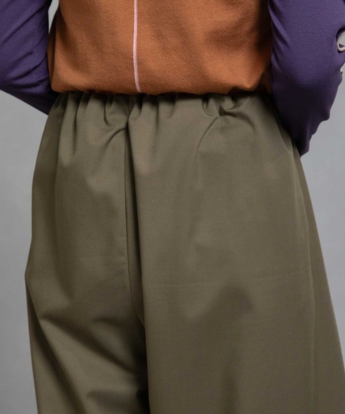 MARECHAL TERRE（マルシャルテル）の「【UV機能付き】タックギャザーセミワイドパンツ（その他パンツ・レディース・チャコールグレー/キャメル/カーキ/ライトベージュ/ブラック・LARGE/MEDIUM/SMALL）」の19枚目の写真