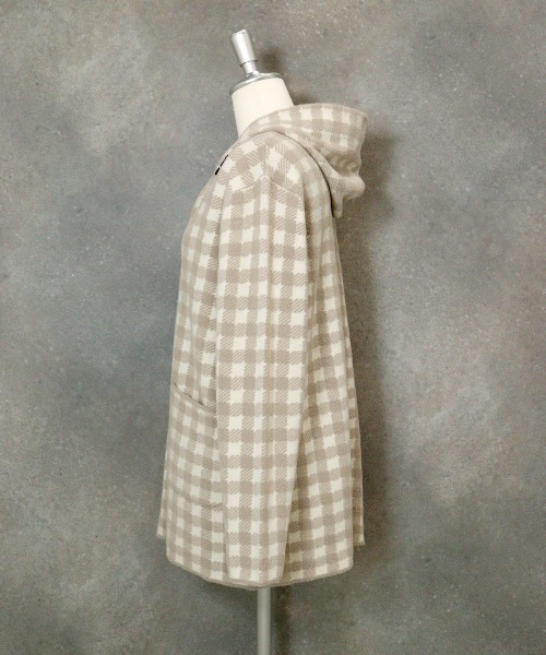 STUDIO PICONE(スタジオピッコーネ)の「チェック柄フード付ニットコート(ダウンジャケット/コート・レディース・ブラック/ライトグレー・L/M)」の3枚目の写真