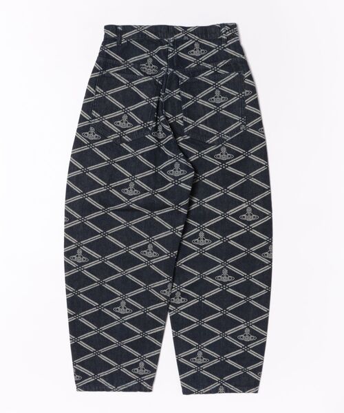 Vivienne Westwood(ヴィヴィアンウエストウッド)の「オーガニックデニムDiamond Orb Printタックワイドテーパードパンツ(デニムパンツ・レディース・インディゴブルー・38/36)」の2枚目の写真