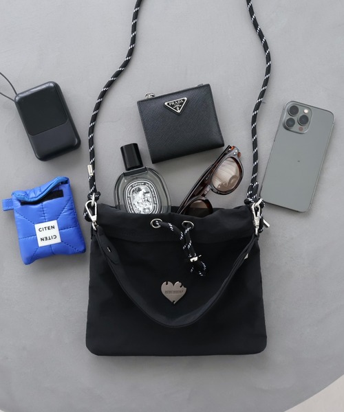 Remember.（リメンバー）の「2wayショルダー巾着バッグ（ショルダーバッグ・メンズ・ブラック/ブルー/ホワイト・FREE）」の9枚目の写真