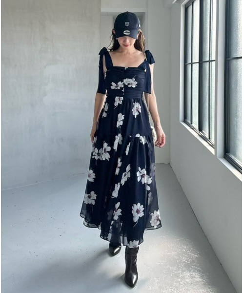 SNIDEL 2025年フラワープリントワンピース ショルダーリボン新品タグ付き SNIDEL ワンピース フラワープリントショルダーリボンワンピース