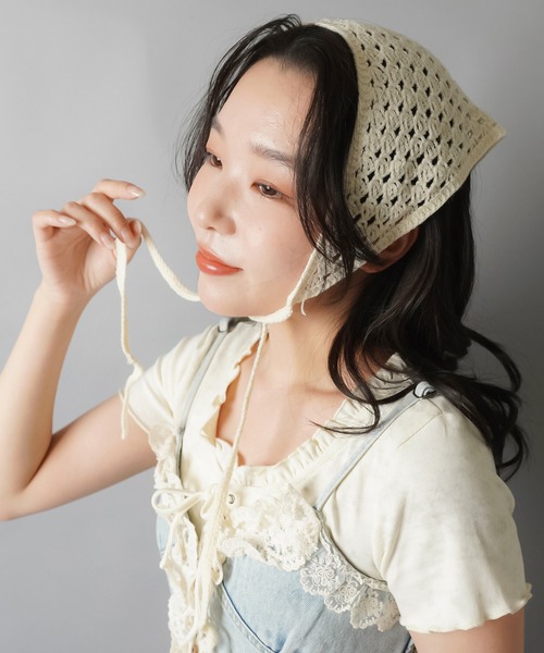 SPINNS（スピンズ）の「ニットバブーシュカ/メッシュ編み（その他ヘアアクセサリー・レディース・アイボリー・ONESIZE）」の5枚目の写真