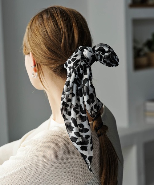 ZAKKA-BOX(ザッカボックス)の「レオパードスカーフ(バンダナ/スカーフ・レディース・グレー系その他/ベージュ系その他・FREE)」の3枚目の写真