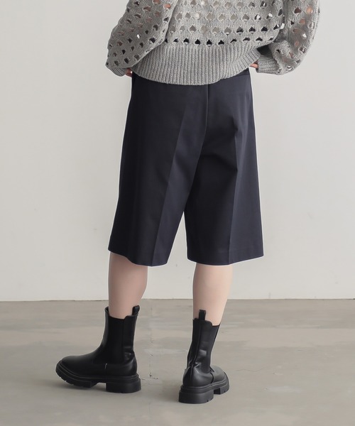for/c(フォーシー)の「はっ水ストレッチチノ大人ショートパンツ【サスティナブル】(チノパンツ・レディース・ブラック/ベージュ/ネイビー・L/M)」の20枚目の写真