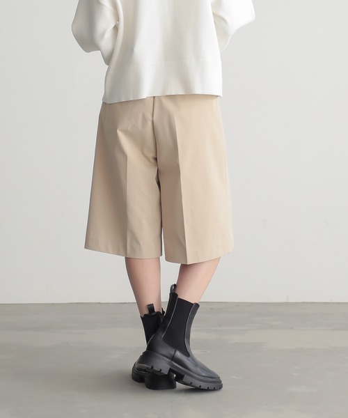 for/c(フォーシー)の「はっ水ストレッチチノ大人ショートパンツ【サスティナブル】(チノパンツ・レディース・ブラック/ベージュ/ネイビー・L/M)」の12枚目の写真