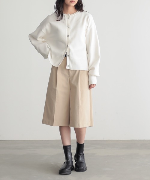 for/c(フォーシー)の「はっ水ストレッチチノ大人ショートパンツ【サスティナブル】(チノパンツ・レディース・ブラック/ベージュ/ネイビー・L/M)」の14枚目の写真