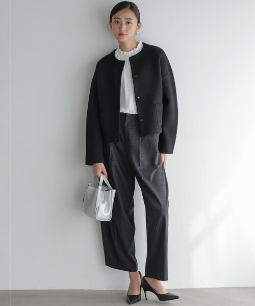 組曲(クミキョク)の「プレーティングニットアウター ジャケット(ノーカラージャケット・レディース・ブラウン系/ブラック系・3/2)」の6枚目の写真