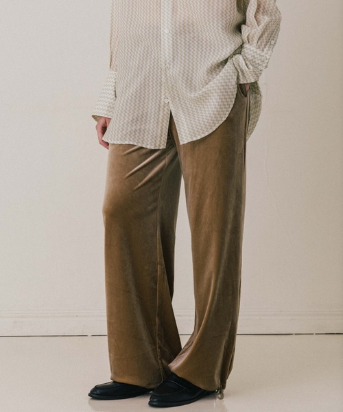 CREDONA(クレドナ)の「HILTON VELOUR PANTS/ヒルトンベロアパンツ(その他パンツ・レディース・ネイビー/ベージュ/ブラウン・0/1)」の2枚目の写真